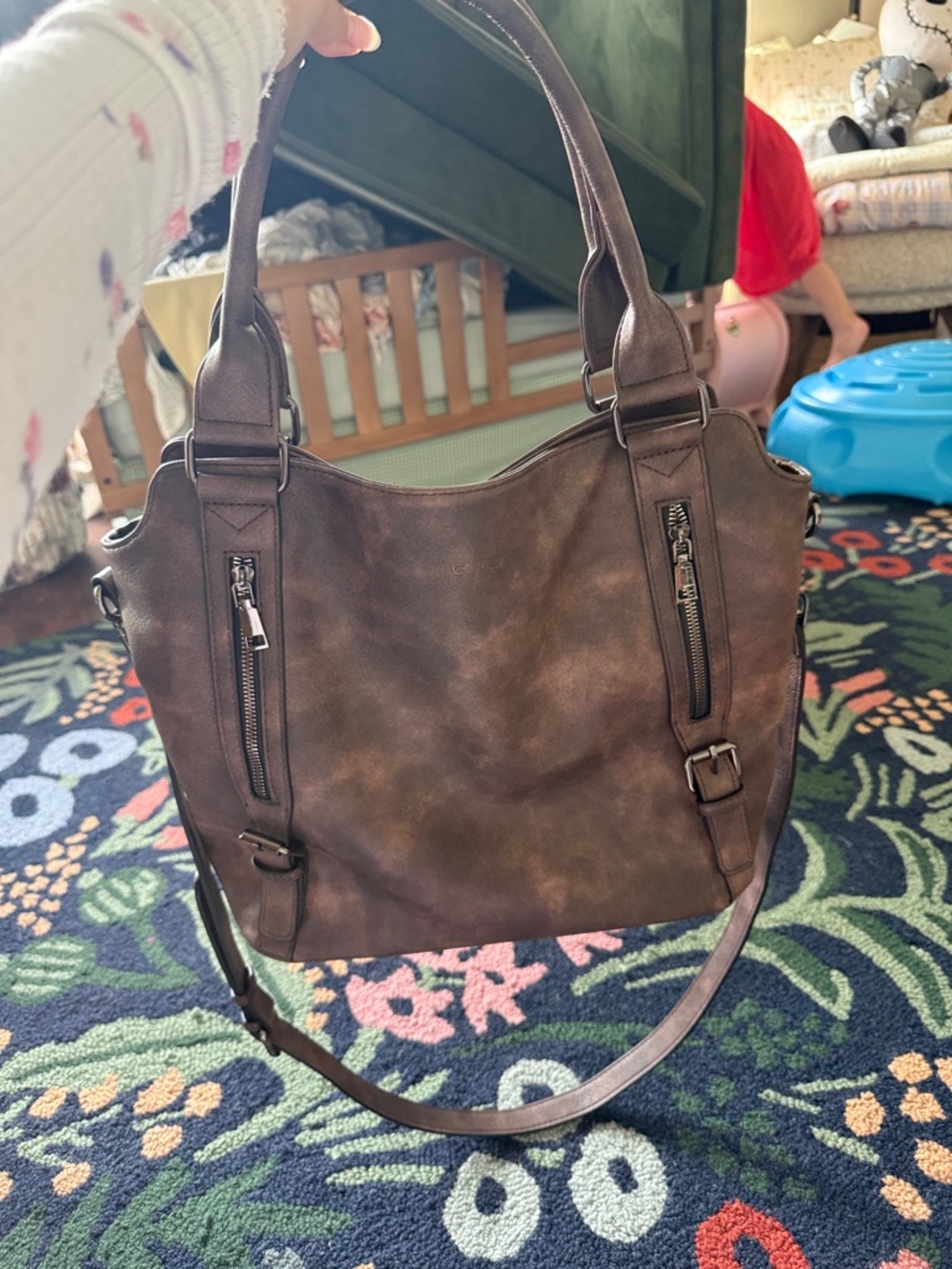 Classic Brown Hobo Bag with Adjustable Strap - Picture 5 of 5